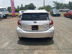 Toyota Aqua 2015 Silver