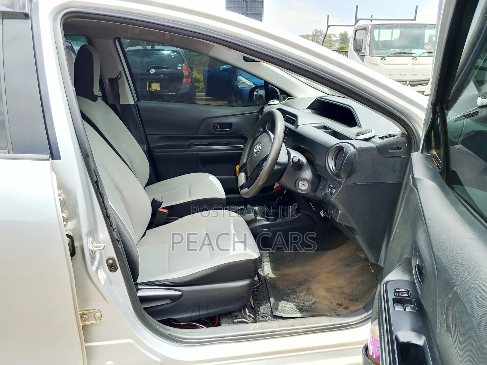 Toyota Aqua 2015 Silver
