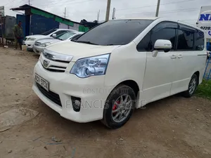 Toyota Noah 2012 White