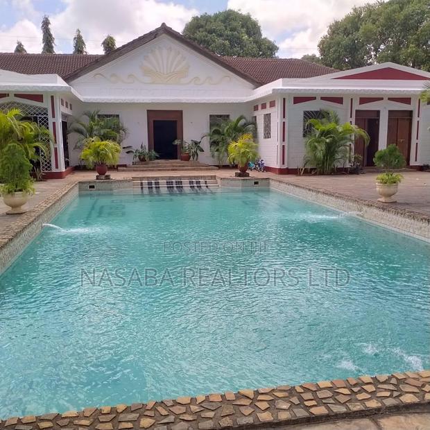 13bdrm Villa in Ganda for sale - thumbnail 4