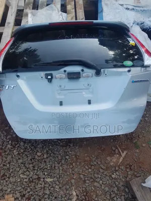 Clean 2015 Honda Fit Boot