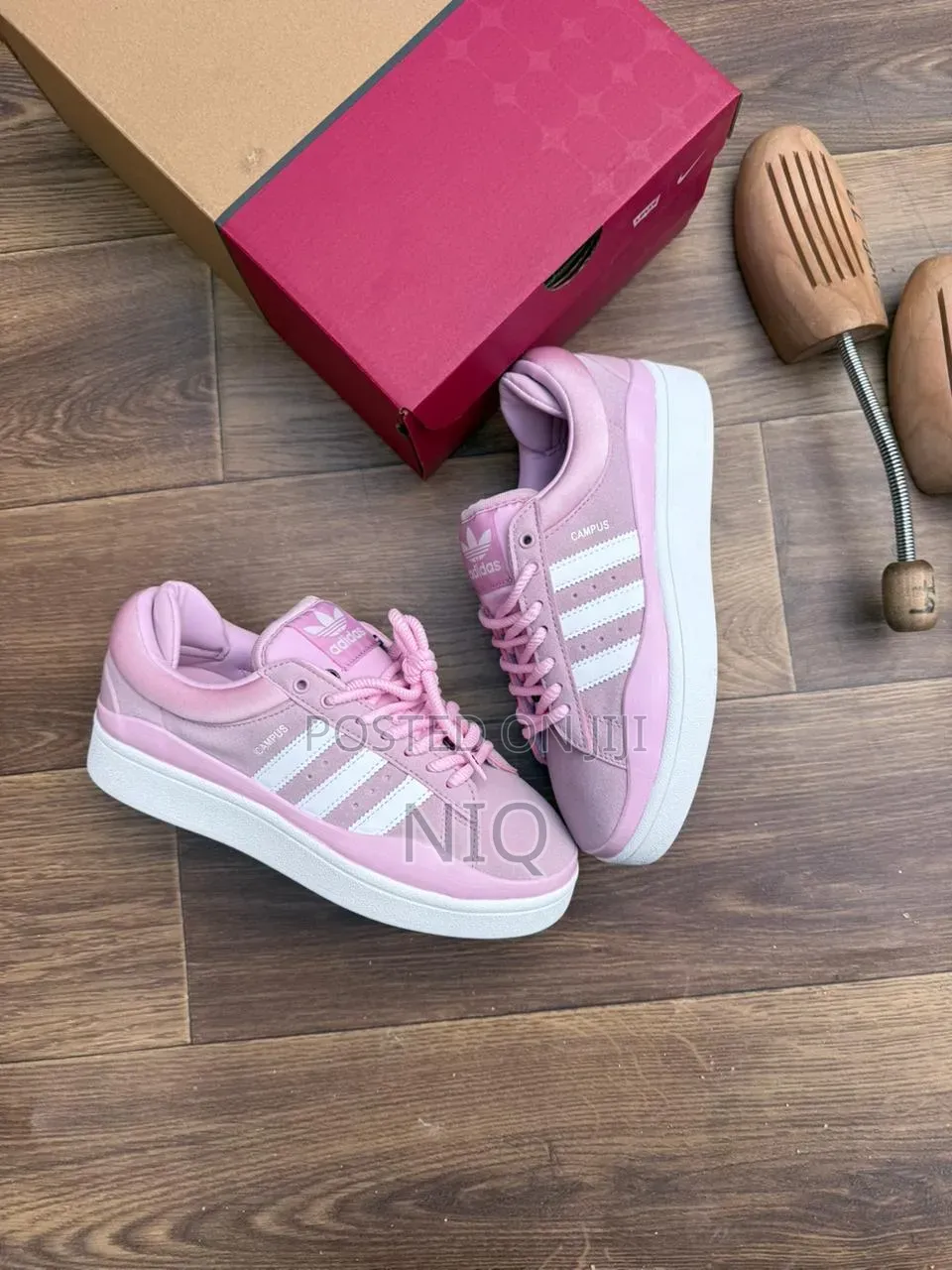 Campus Sneakers