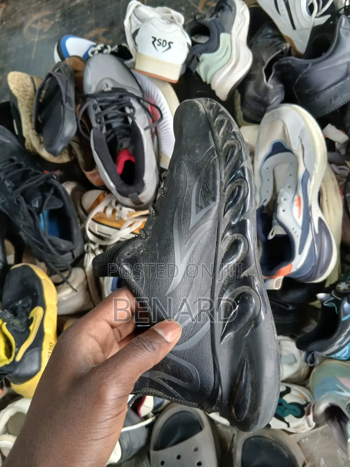Camera Mtumba Shoes