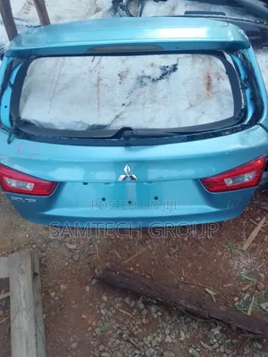 Mitsubishi RVR Boot X-Japan Import