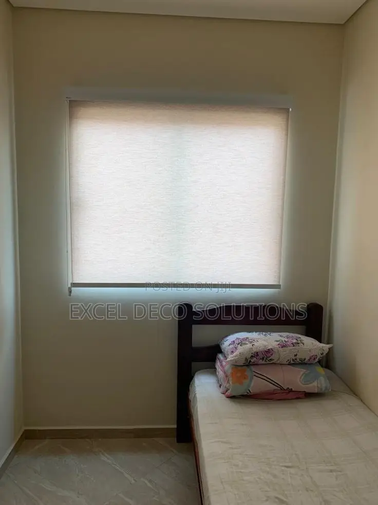 Sunscreen Roller Blinds – Modern Heat Control Solution