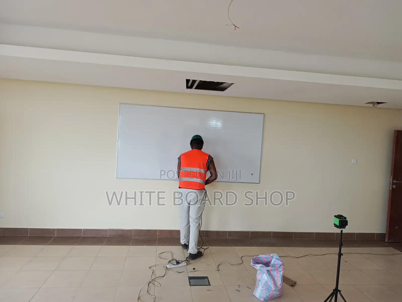 Transform Classroom With Professional 8ft X 4ft Heavy Duty Whiteboard