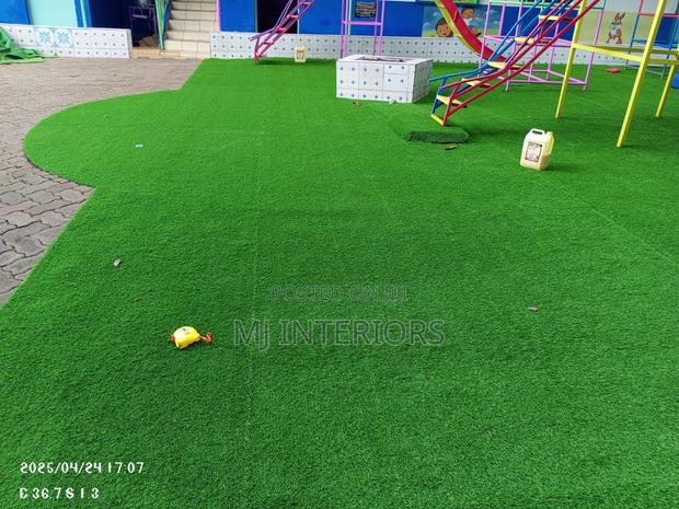 Artificial Grass Carpet With Clean Neat Installation Services