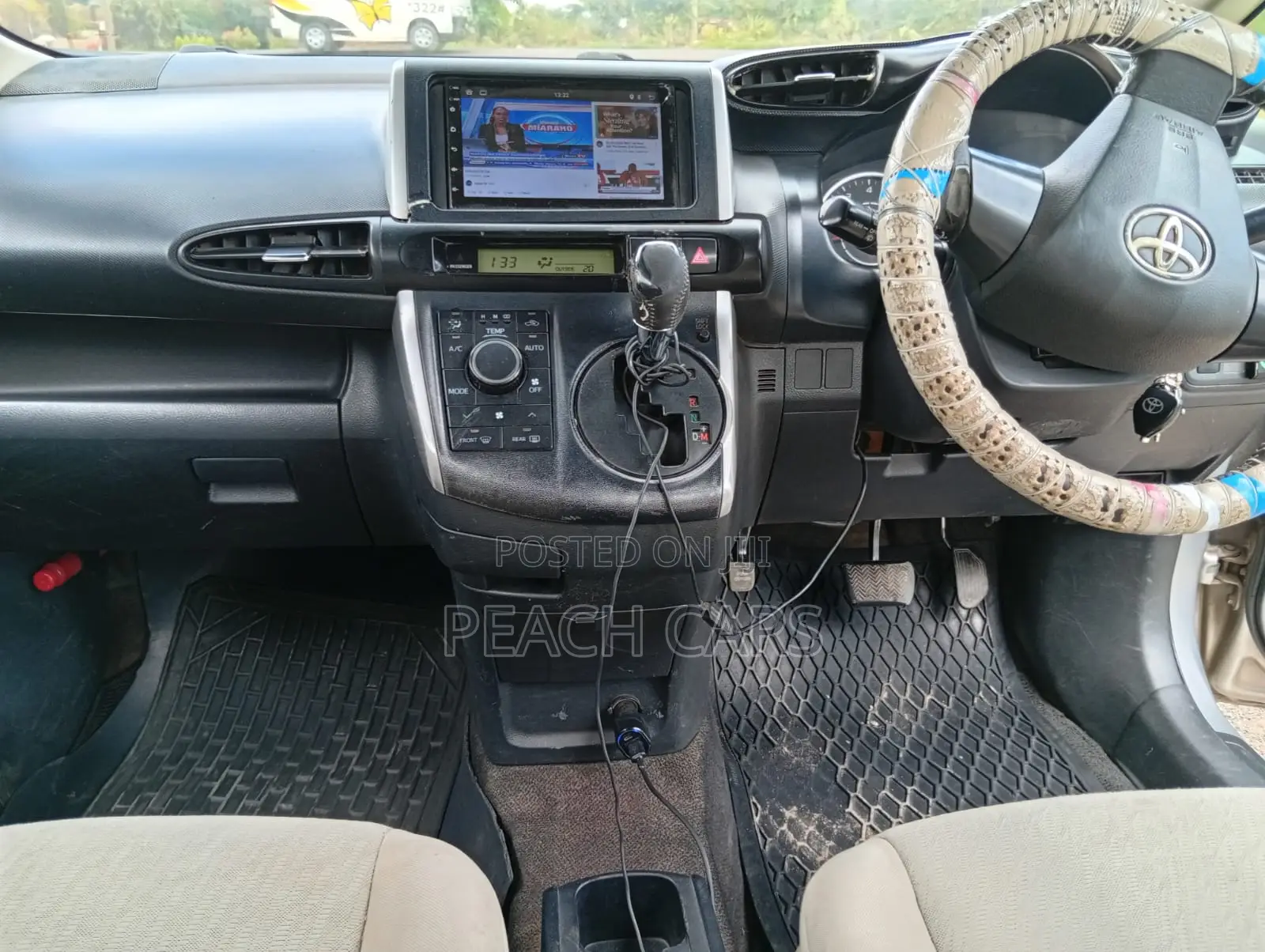 Toyota Wish 2012 Silver