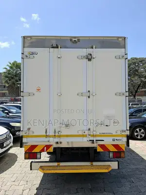 2020 Isuzu Elf Freezer