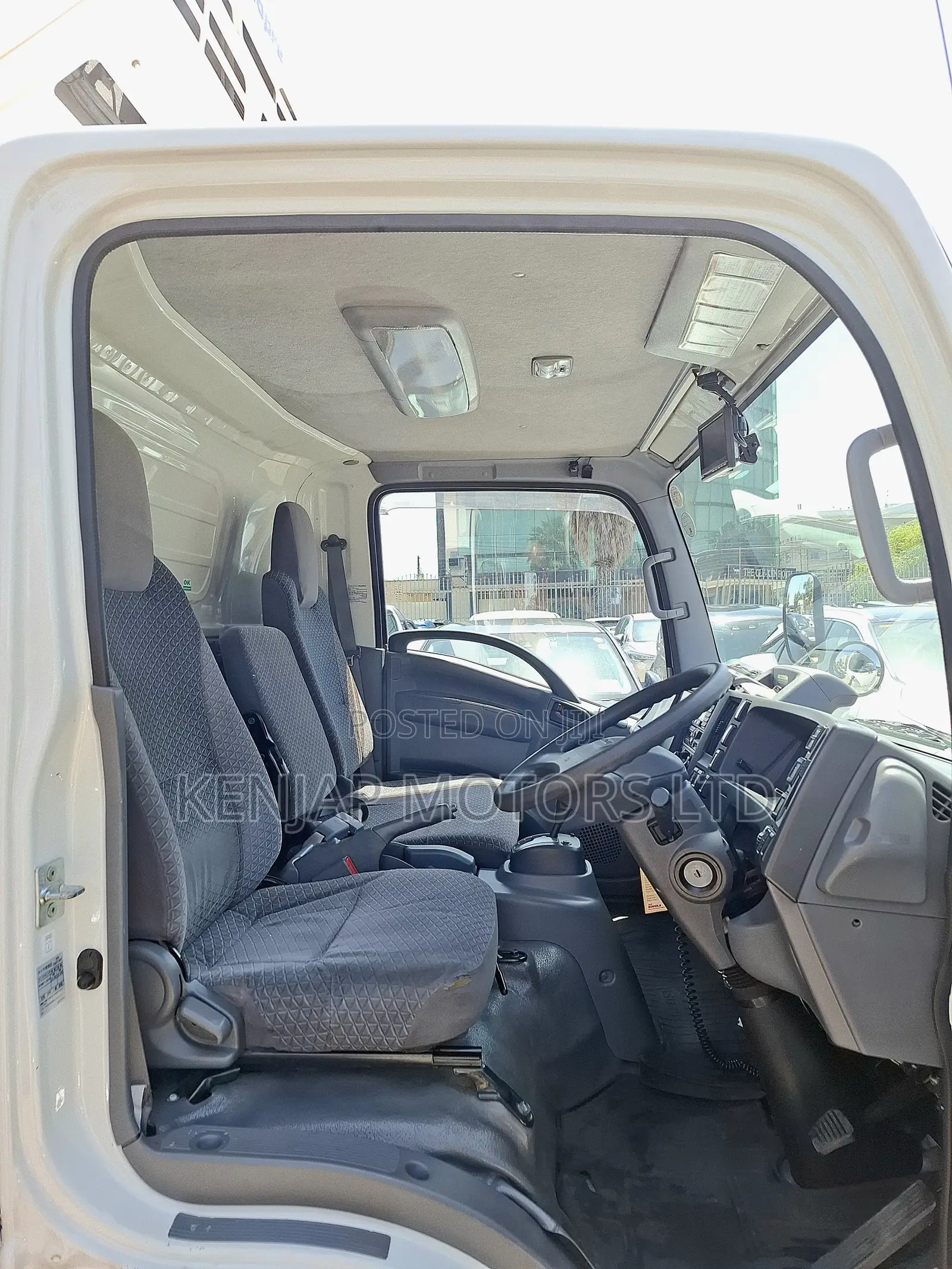 2020 Isuzu Elf Freezer