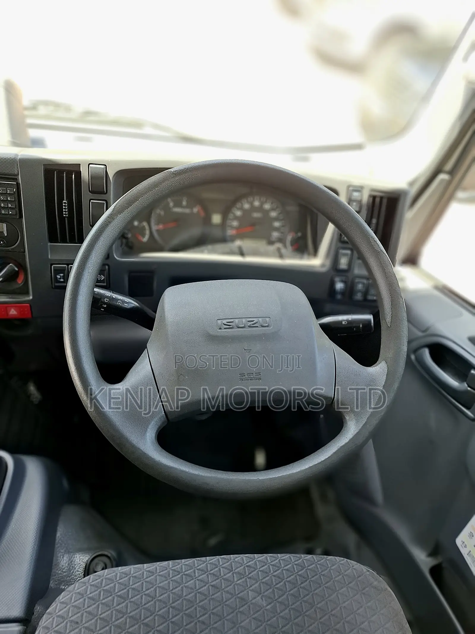 2020 Isuzu Elf Freezer