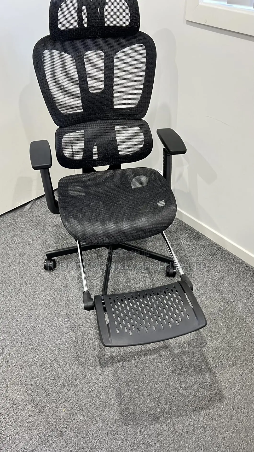 Office Chair: Ergonomic Office Task Chair With Foot Rest.
