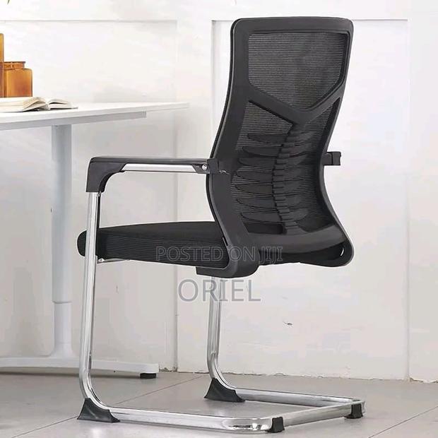 Office Chair : Modern Mesh Visitor Chair With Chrome Frame - thumbnail 4