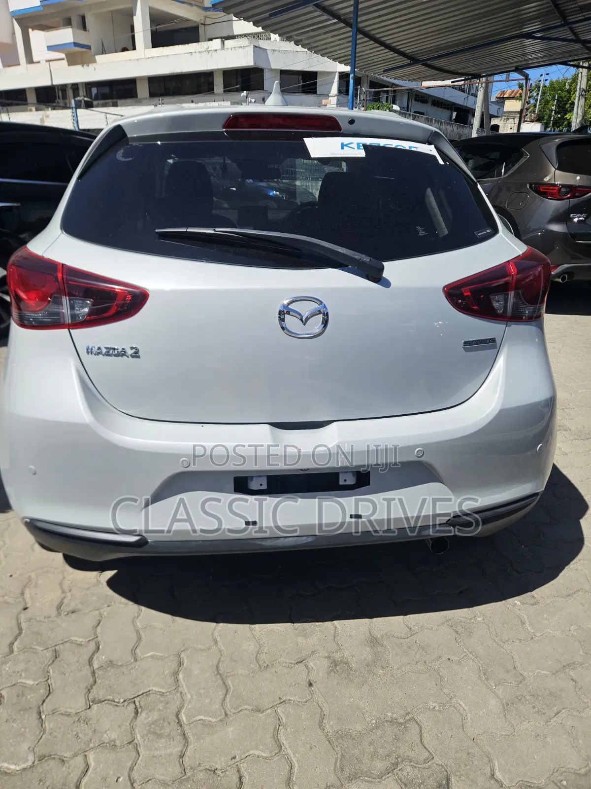 Mazda 2 2021  White 