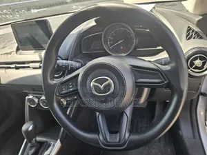 Mazda 2 2021  White 