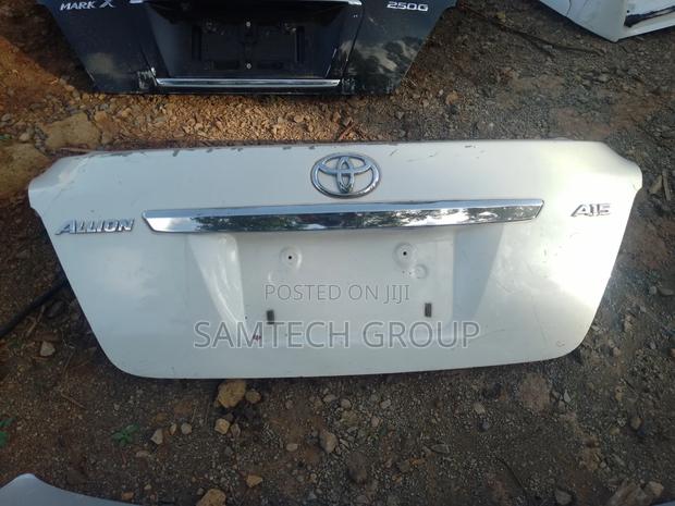 Toyota Allion Boot X-Japan