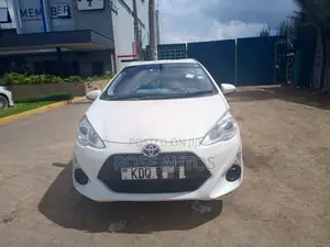 Toyota Aqua 2017 White