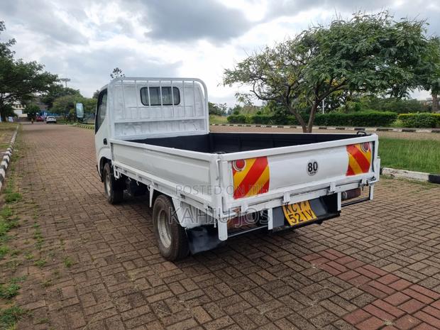 Toyota Dyna - thumbnail 3