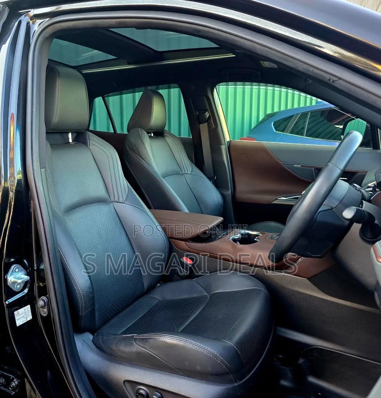 Toyota Harrier Hybrid Z 2021 Black