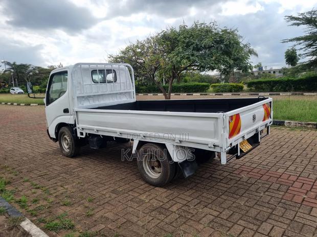 Toyota Dyna - thumbnail 9