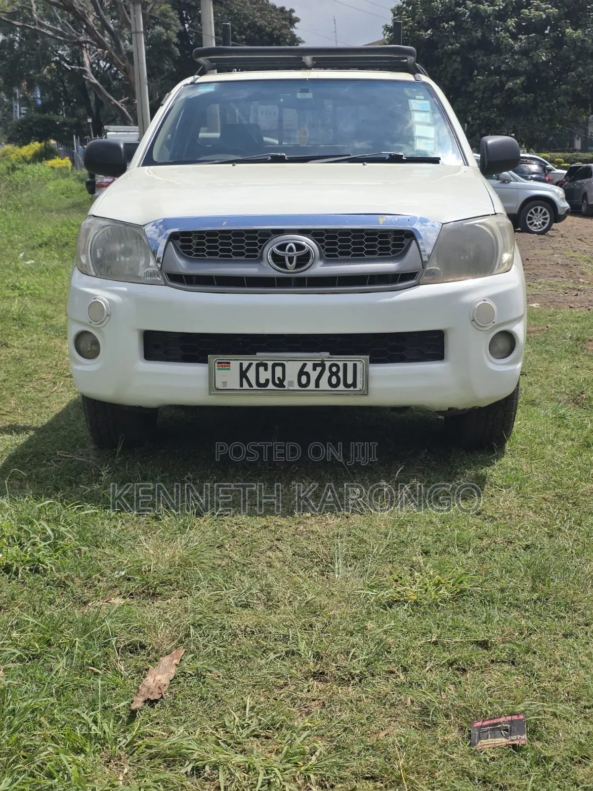Toyota Hilux 2011 White