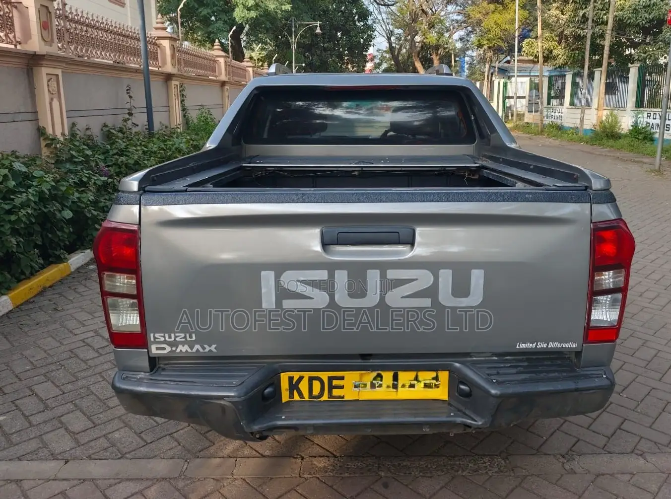 Isuzu D-MAX 2021 Gray