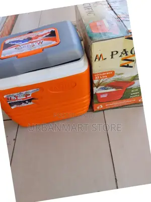 Pacific Large Capacity 32 Litres Cooler Box