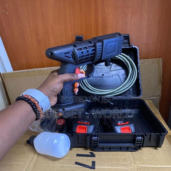 Cordless Water Spray Gun for Car Washing – Rechargeable Machine With 2