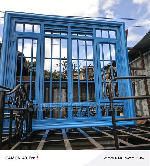 Moulded Frame Window