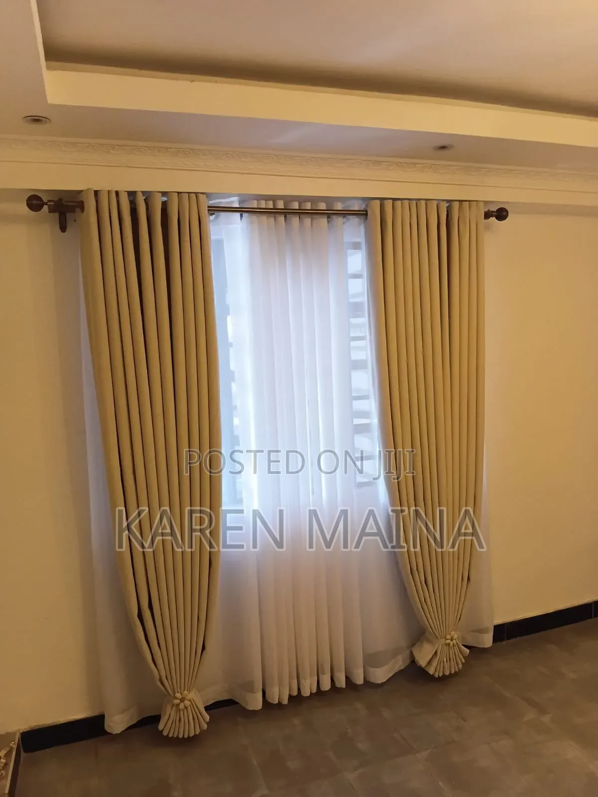 Stylish Modern Curtains And Office Blind