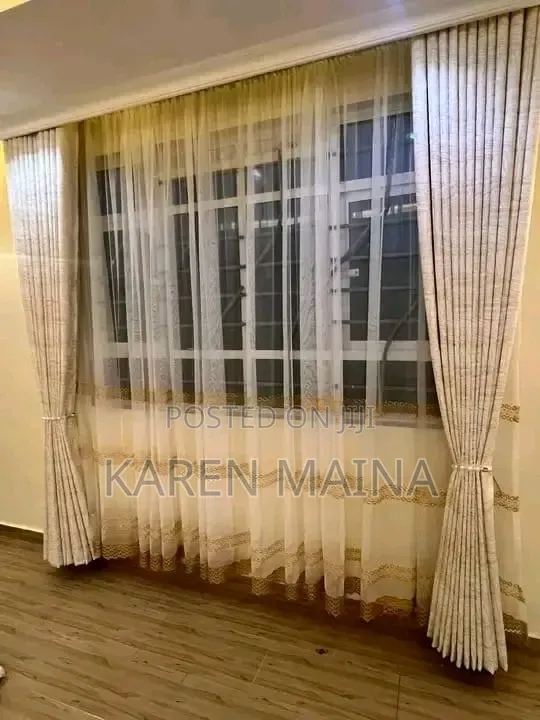 Stylish Modern Curtains And Office Blind