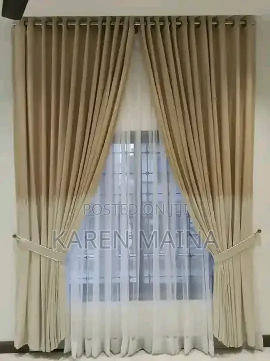 Stylish Modern Curtains And Office Blind