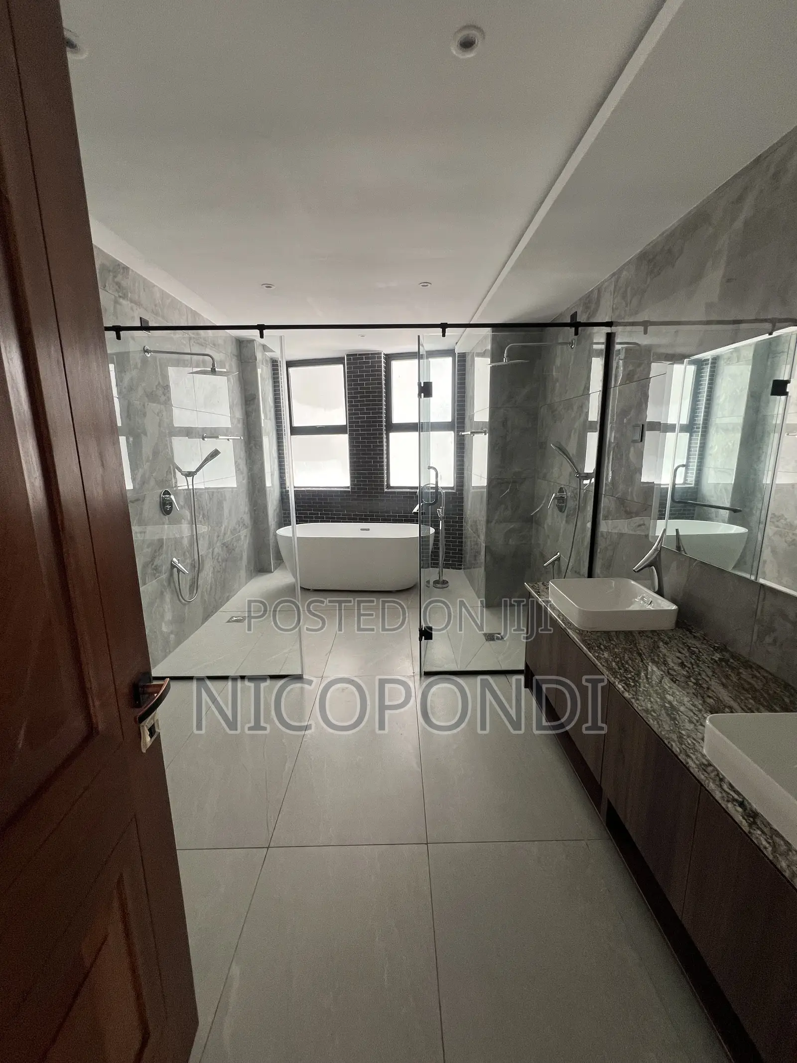 4bdrm Apartment in Riverside Drive for sale