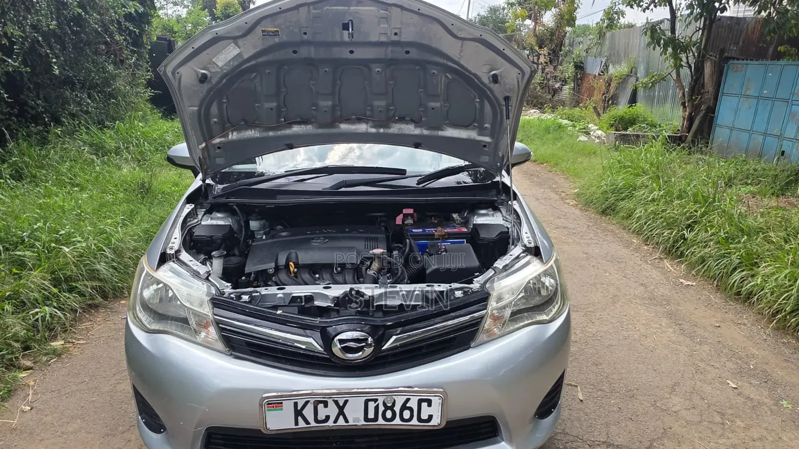 Toyota Corolla Fielder 2013 Silver