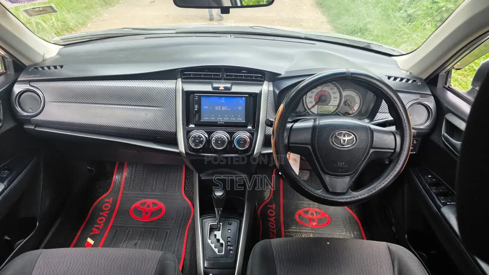Toyota Corolla Fielder 2013 Silver