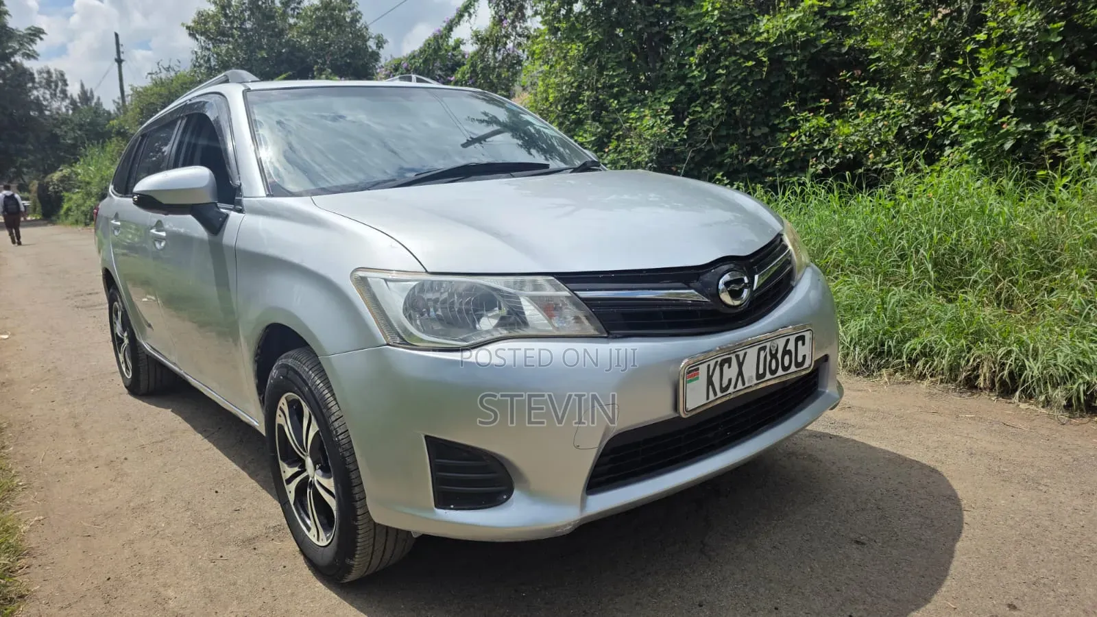 Toyota Corolla Fielder 2013 Silver