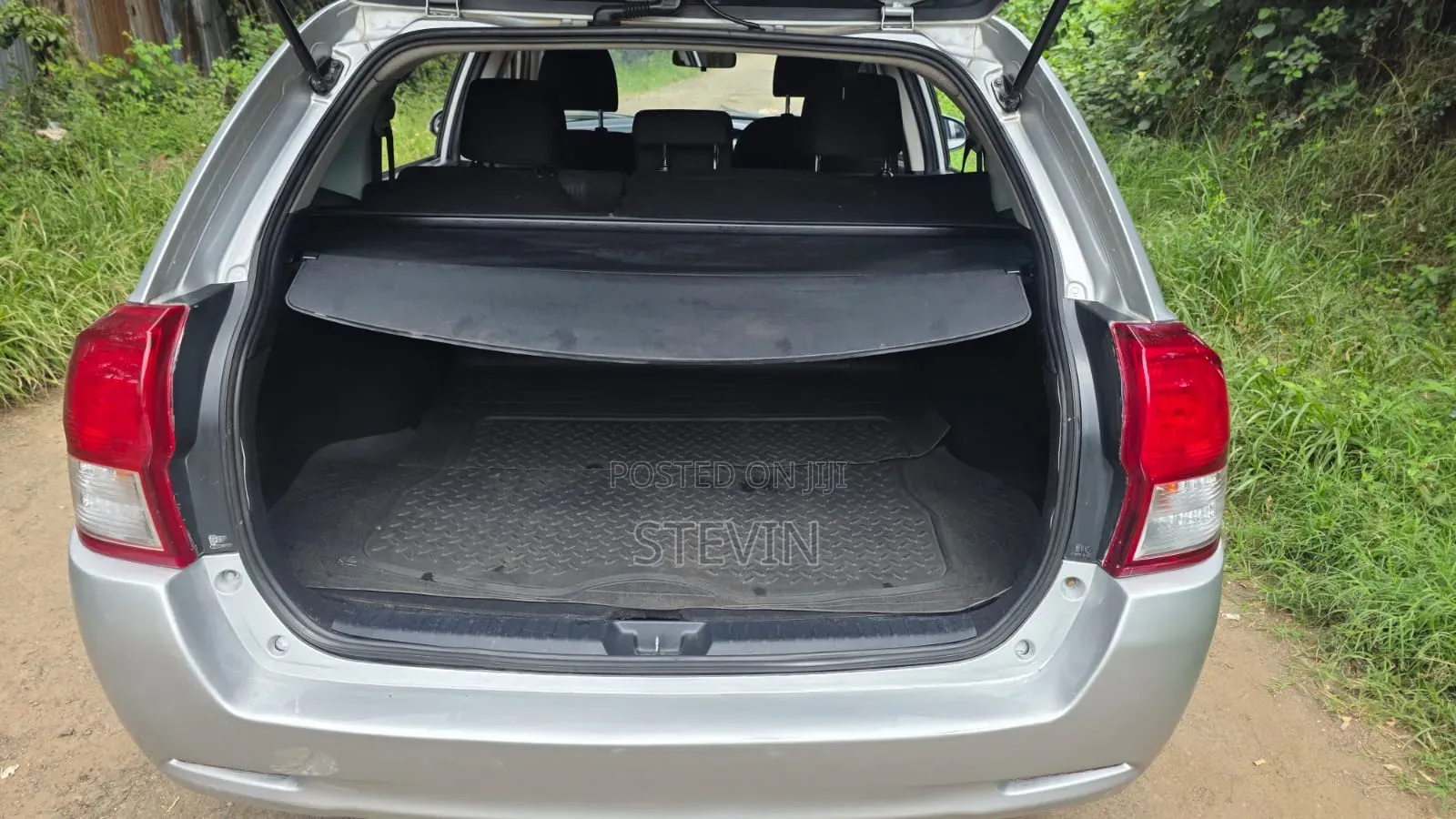 Toyota Corolla Fielder 2013 Silver