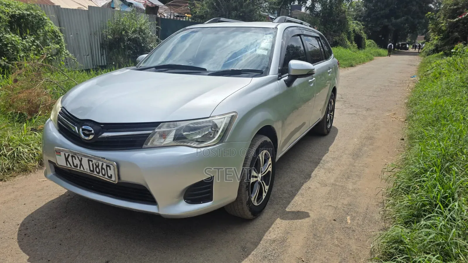 Toyota Corolla Fielder 2013 Silver