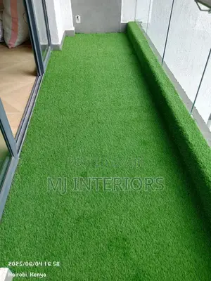 Soft Green Artificial Lawn Carpet for Outdoor Relaxation