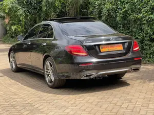 Mercedes-Benz E200 2017 Black