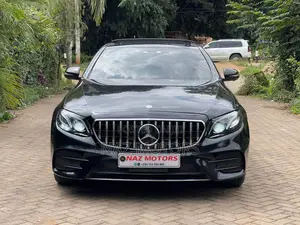 Mercedes-Benz E200 2017 Black