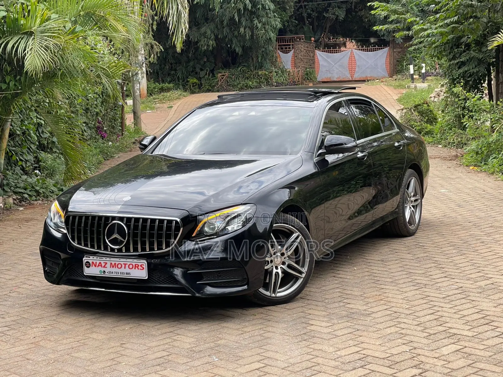 Mercedes-Benz E200 2017 Black