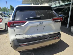 Toyota RAV4 2019 White