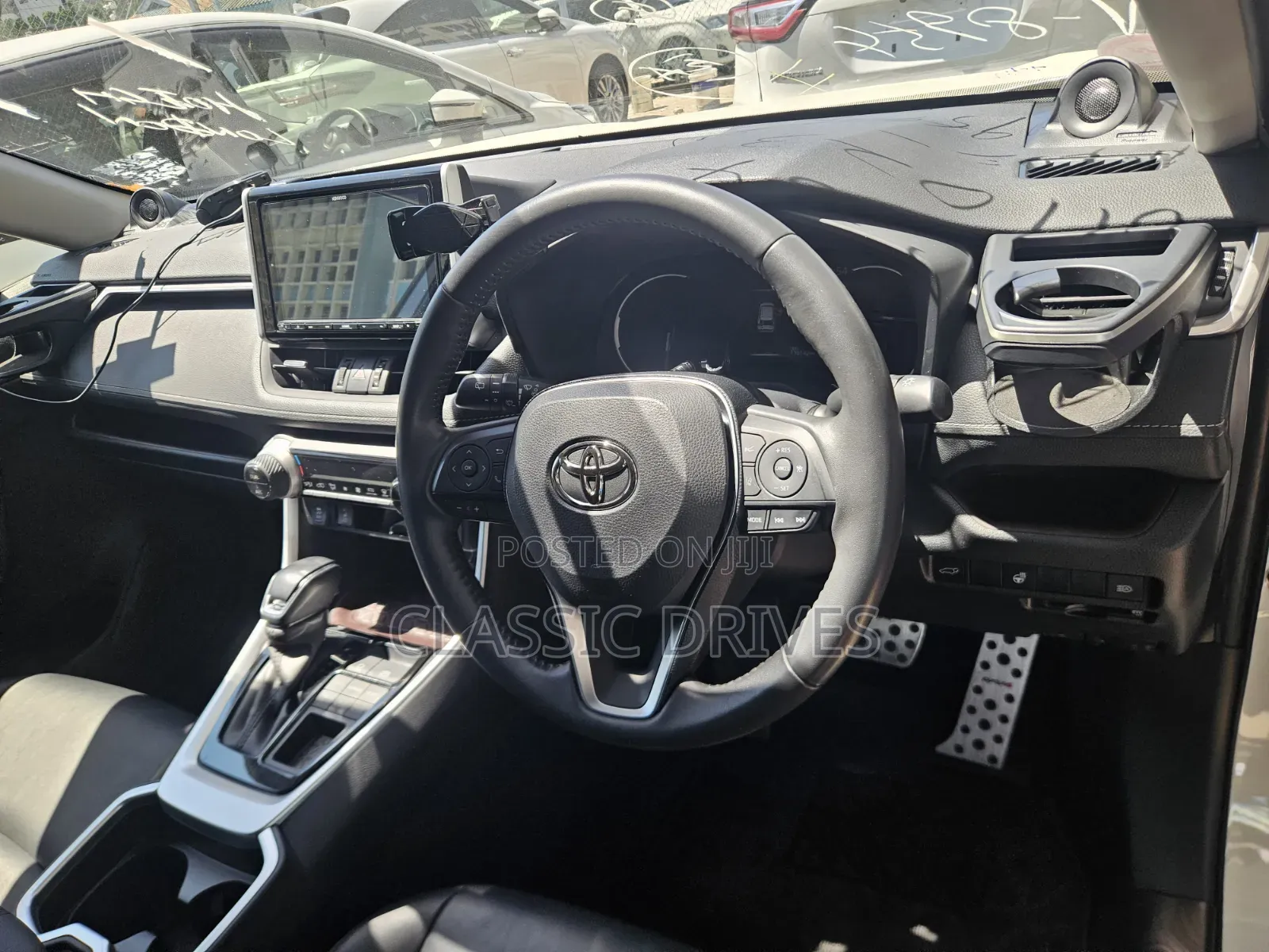 Toyota RAV4 2019 White