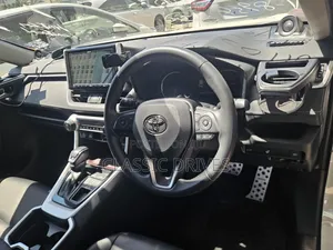 Toyota RAV4 2019 White