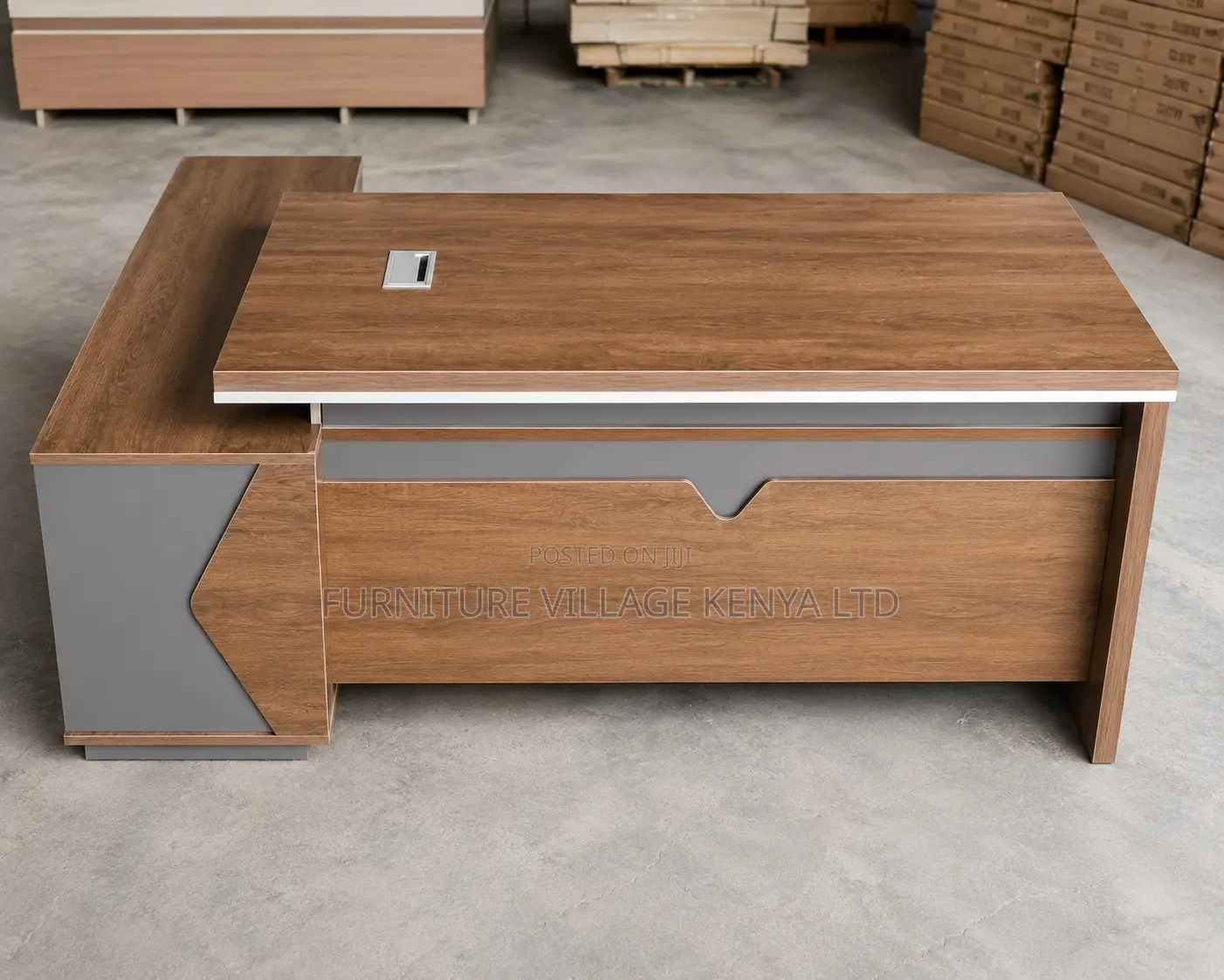 Office Desk: 160cm Manager Office L-Shape Writing Table.