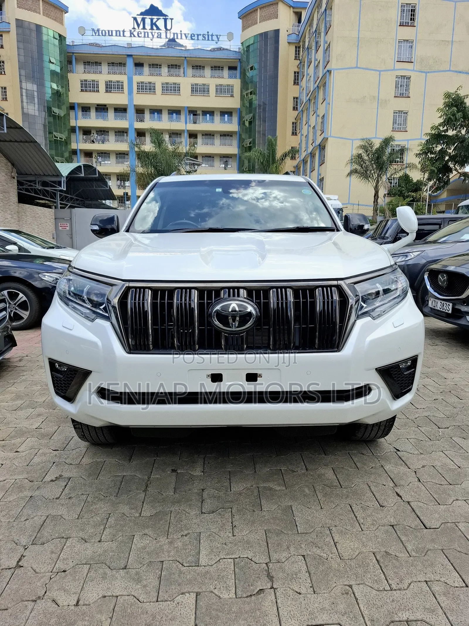 Toyota Land Cruiser Prado 2.8 2021 Pearl