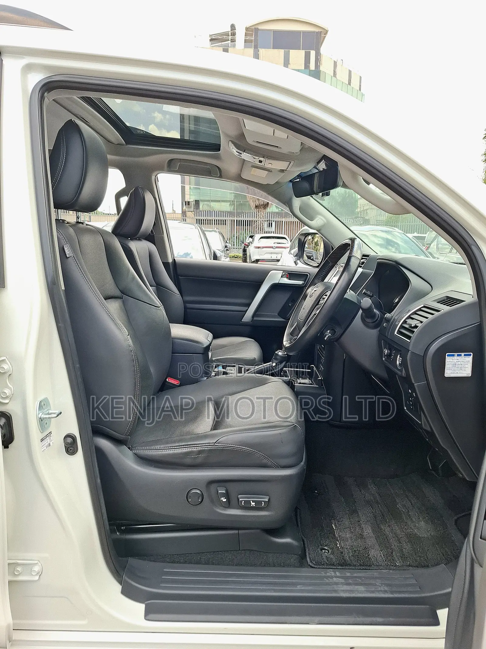 Toyota Land Cruiser Prado 2.8 2021 Pearl