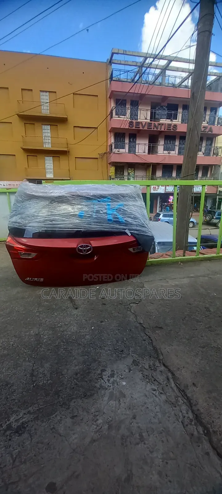 Auris 2014 Boot/Tailgate