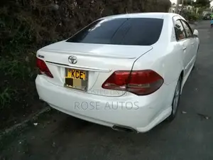 Toyota Crown 2008 White